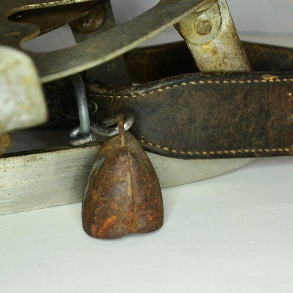 Antique Cast Steel Clamp-On Ice Skates Floral Bell  Victorian Winter Decor - Picture 6 of 6